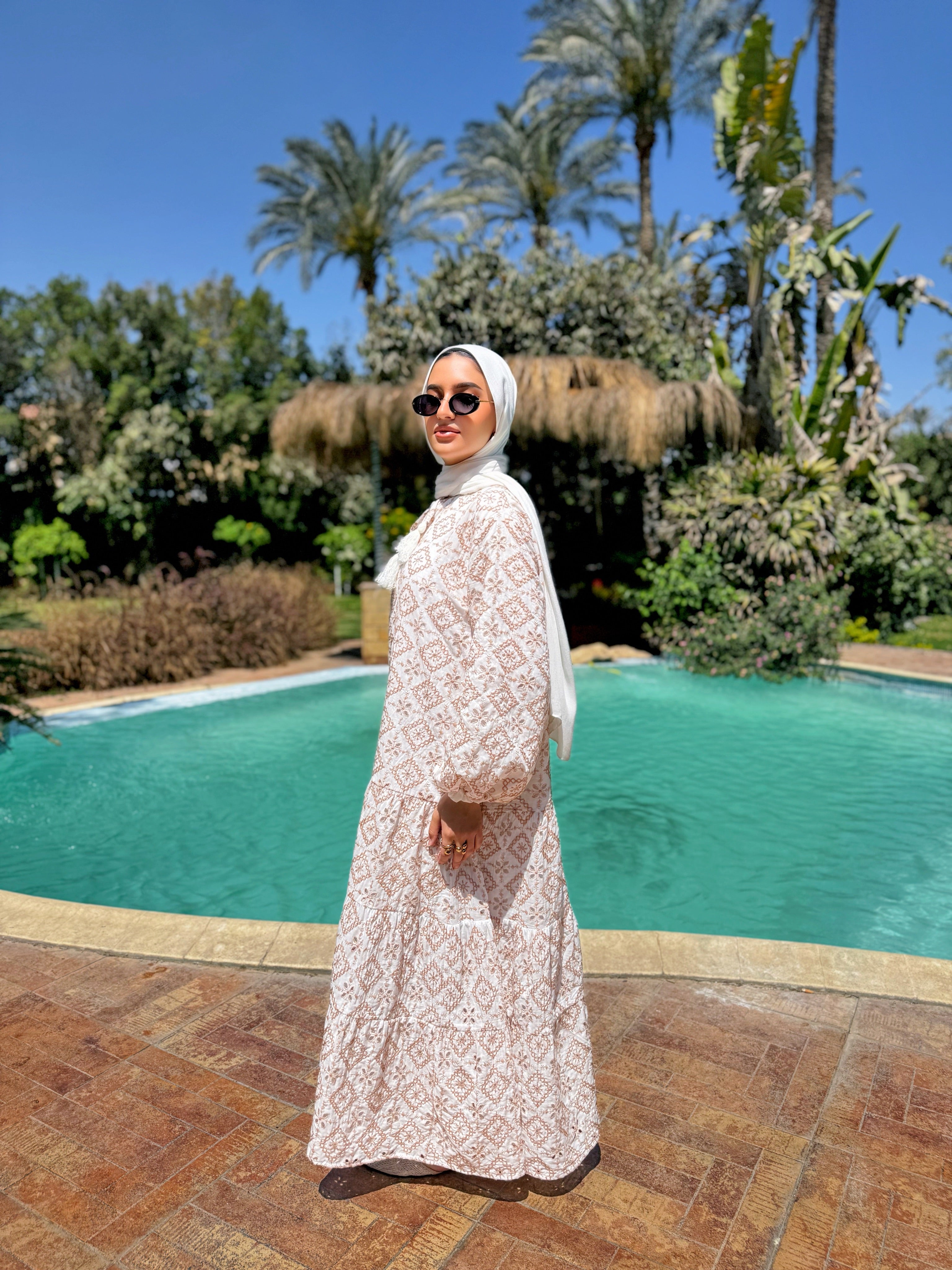 Lined Broderie Dress - White*Beige