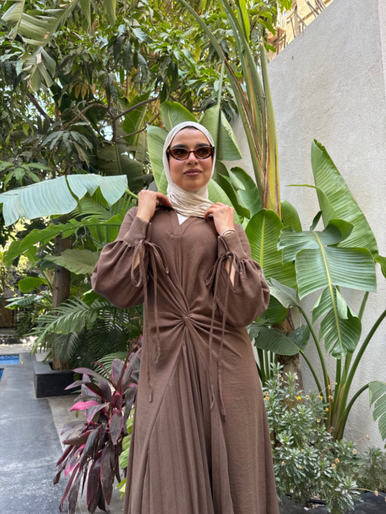 Knot Pleated Dress -Brown