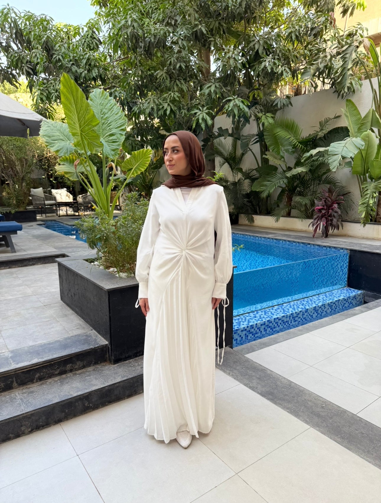 Knot Pleated Dress- White
