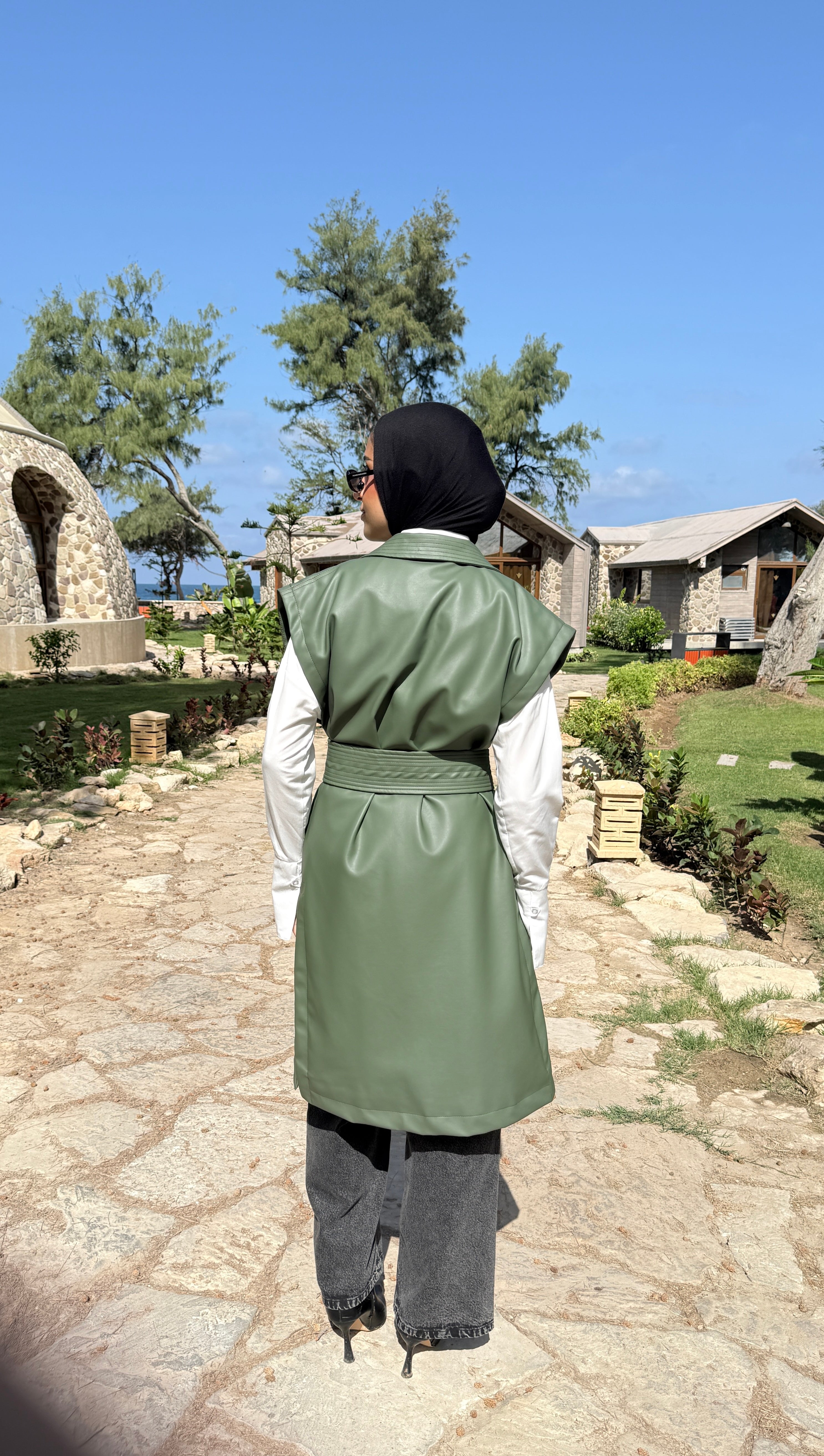Leather Vest - Olive