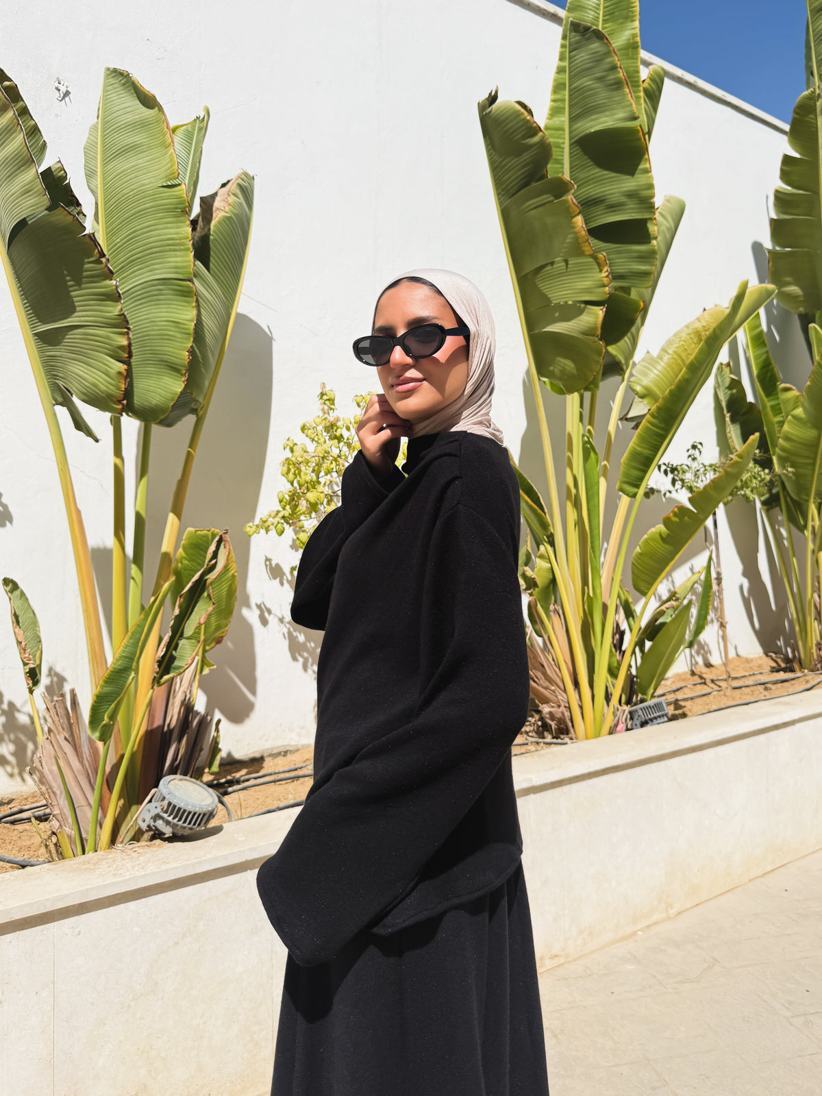 Knitted Asymmetric blouse - Black