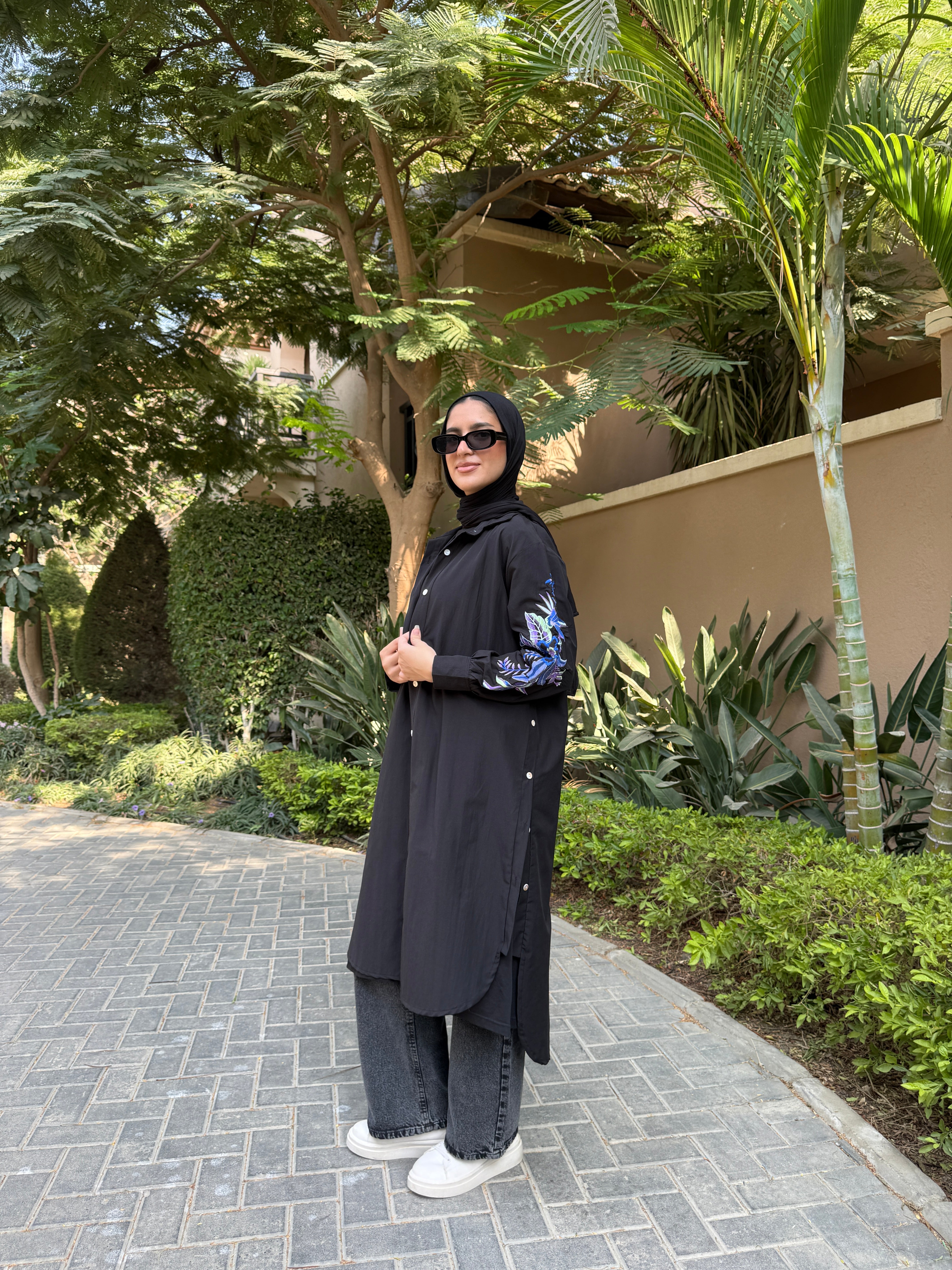 Floral Embroidery Shirt - Black