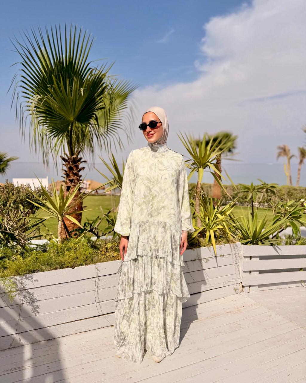 Double Pleated Layers Dress -White