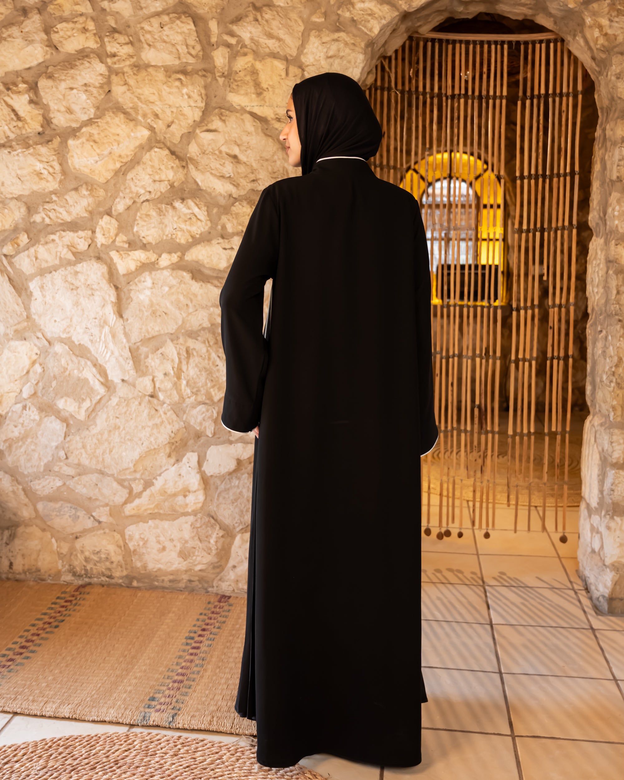 Piping Abaya - Black