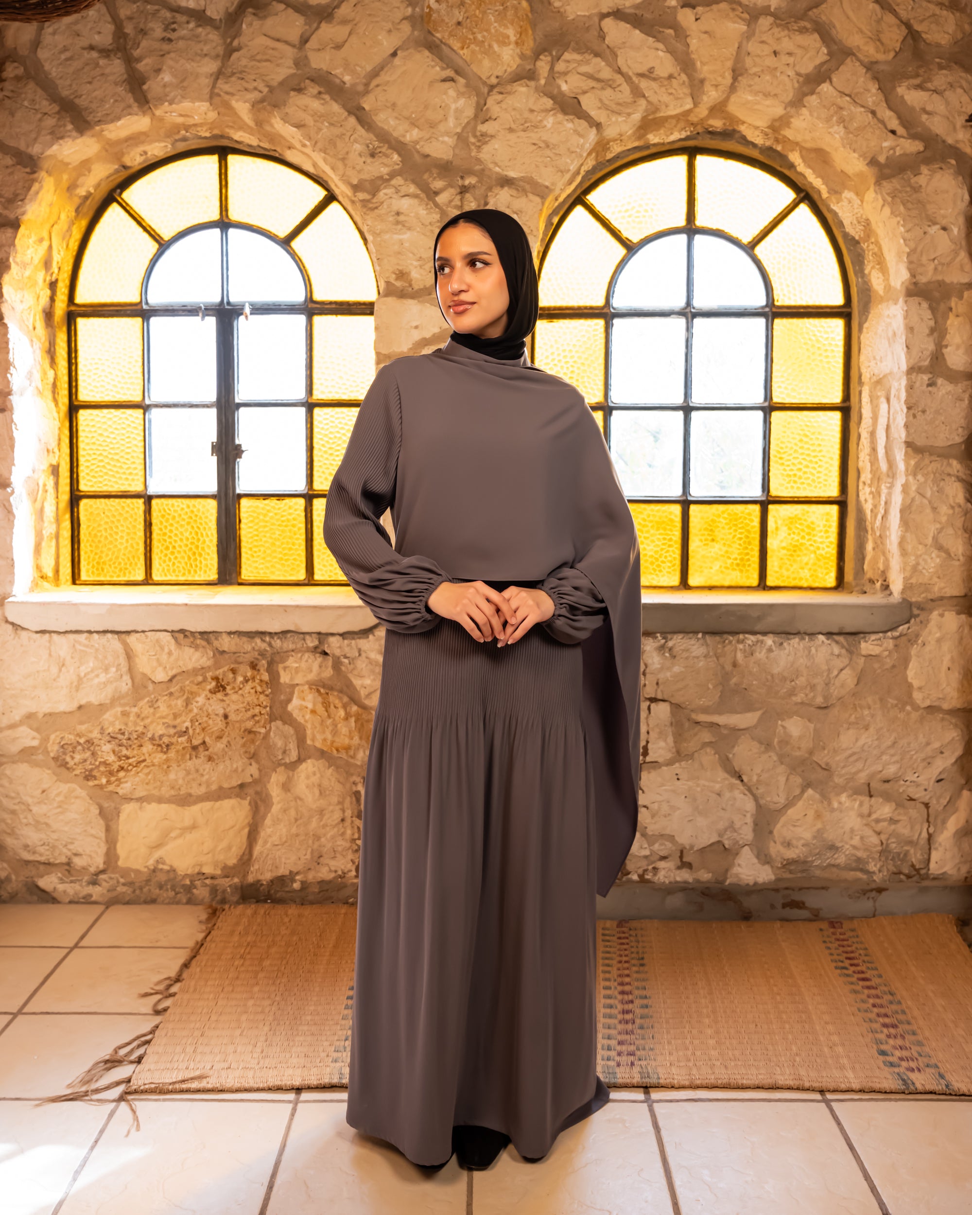 Accordion With Scarf Abaya - Grey