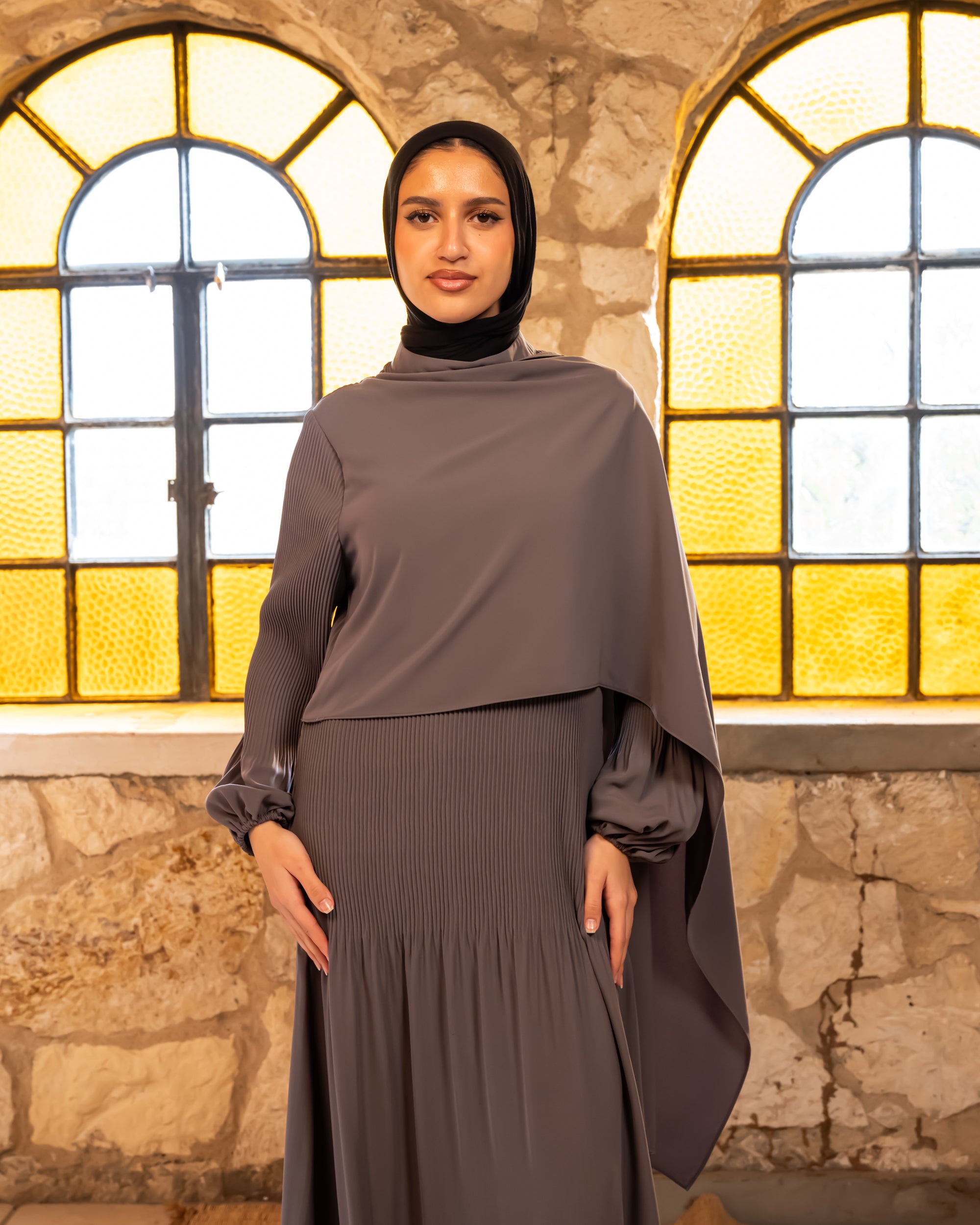 Accordion With Scarf Abaya - Grey