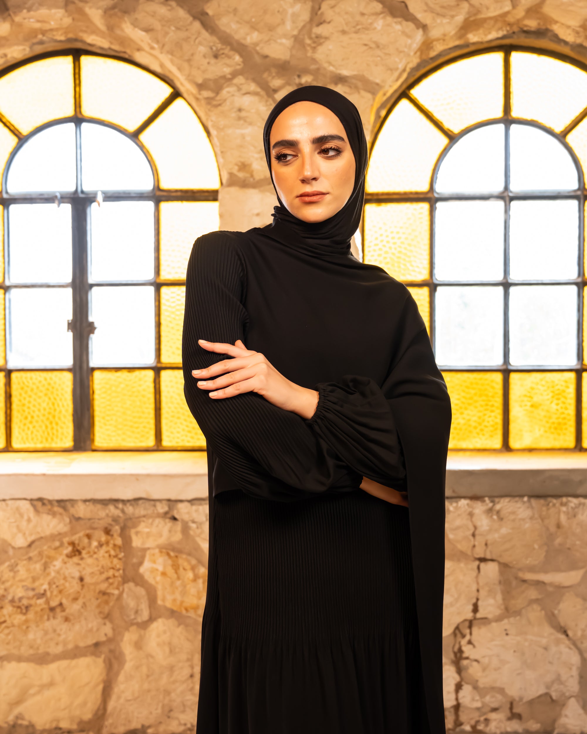 Accordion With Scarf Abaya - Black