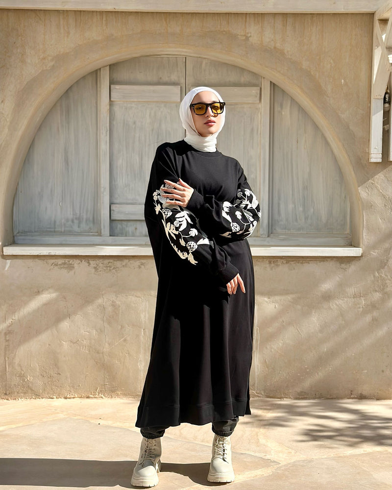 Embroidered Sleeves Sweatshirt-Black