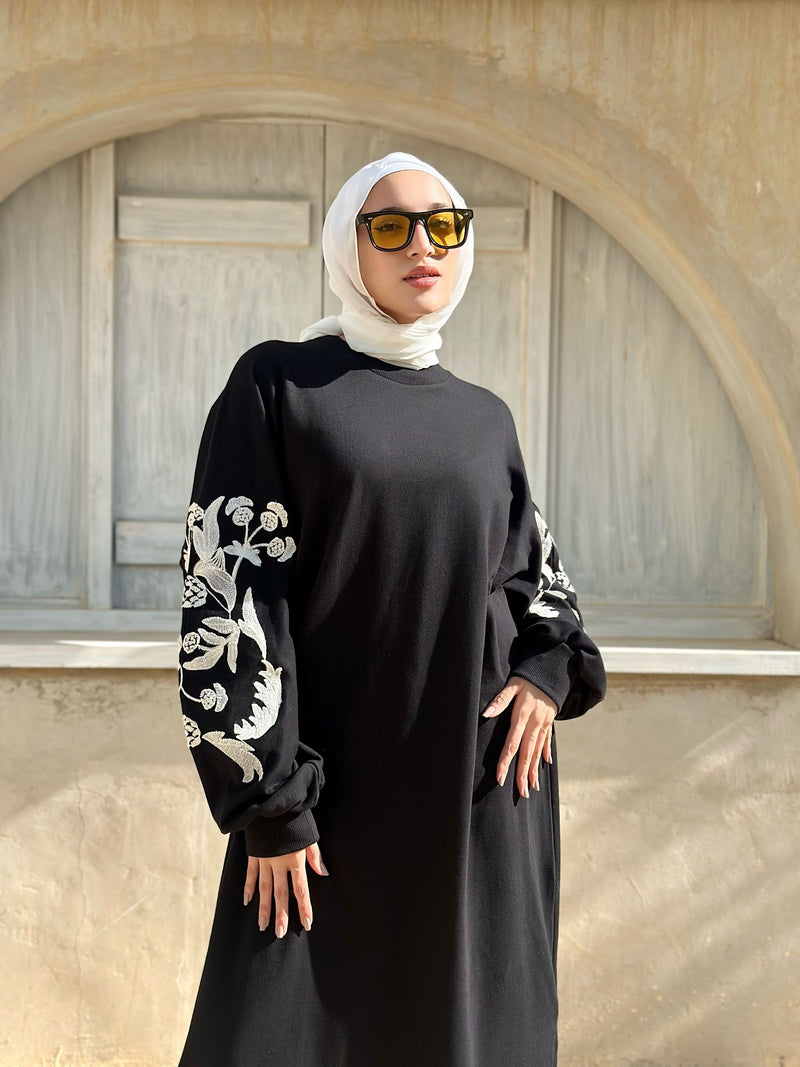 Embroidered Sleeves Sweatshirt-Black