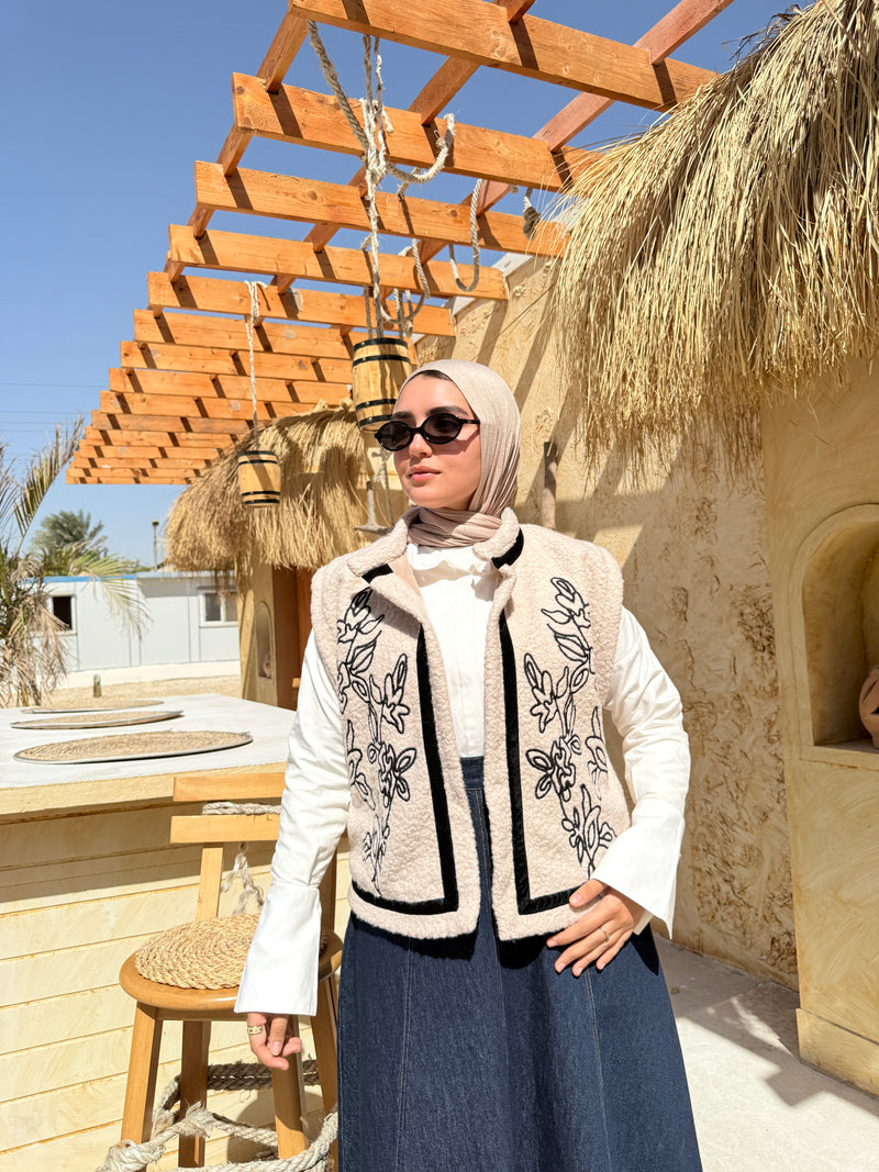 Embroidery Fur Vest - Beige