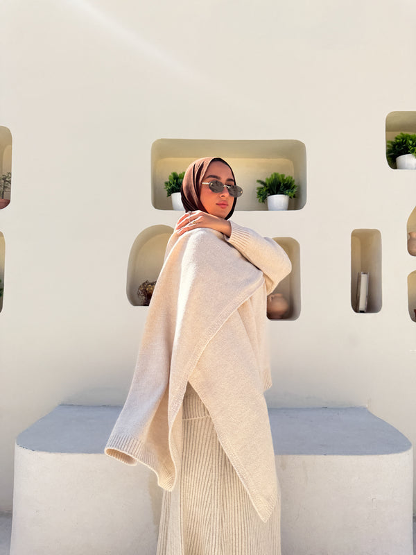 Knitted Blouse With Scarf - Beige