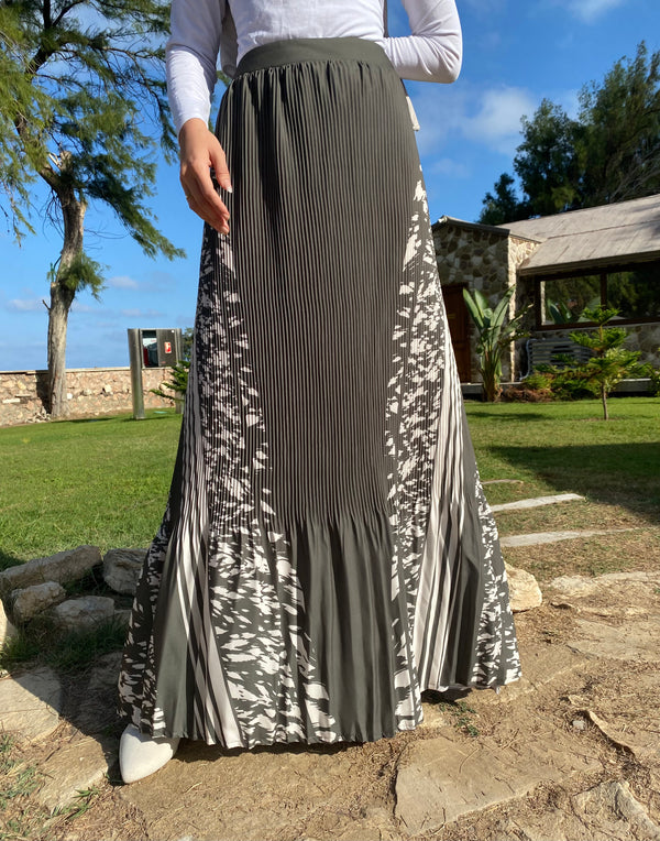 Printed Accordion Crepe Skirt - Olive