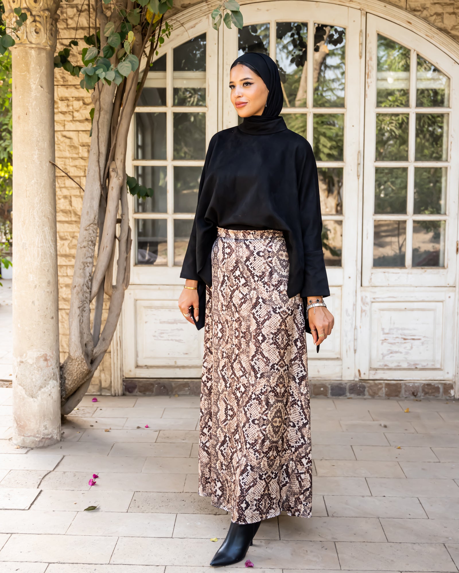 Snake print skirt beige sales