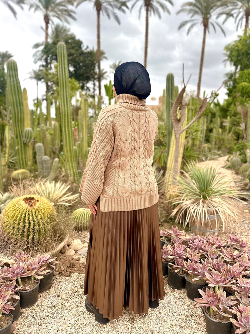 Short Braids Pullover-Beige