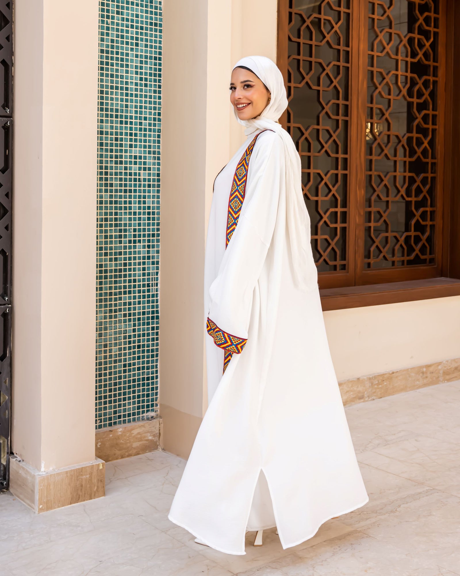 Traditional Kaftan-White – Hijab Boutique